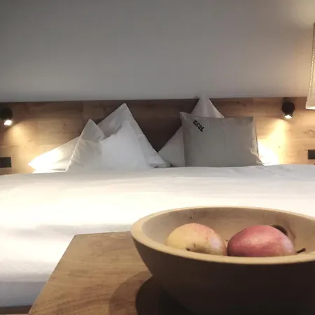 فندق مبيت وإفطار Huber - Tiroler 2*