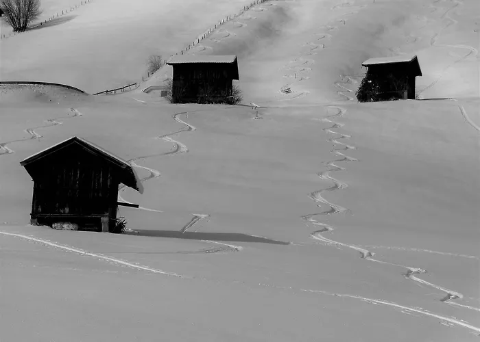 Huber - Tiroler לינה וארוחת בוקר 3*