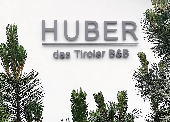 Huber - Tiroler לינה וארוחת בוקר 3*