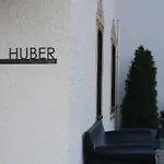 Huber - Tiroler לינה וארוחת בוקר 3*