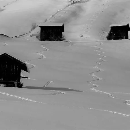 Huber - Tiroler Bed & Breakfast 2*
