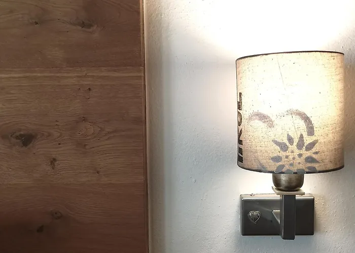 فندق مبيت وإفطار Huber - Tiroler